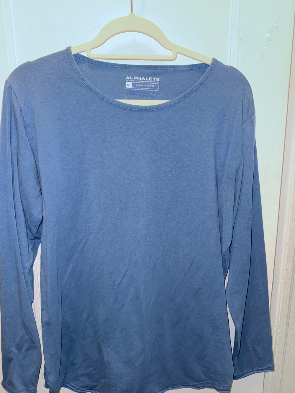 Alphalete T Shirt Long Sleeve Bundle Olive Green, Blue, Ripped Red - Picture 5 of 9